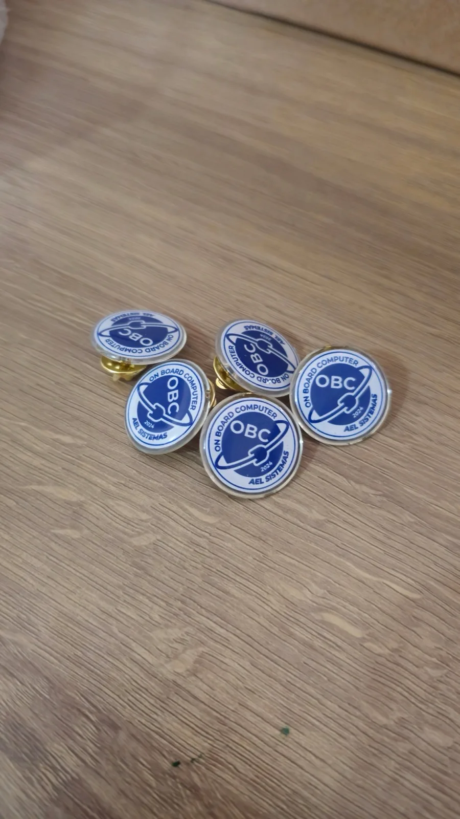 Pins corporativos personalizados