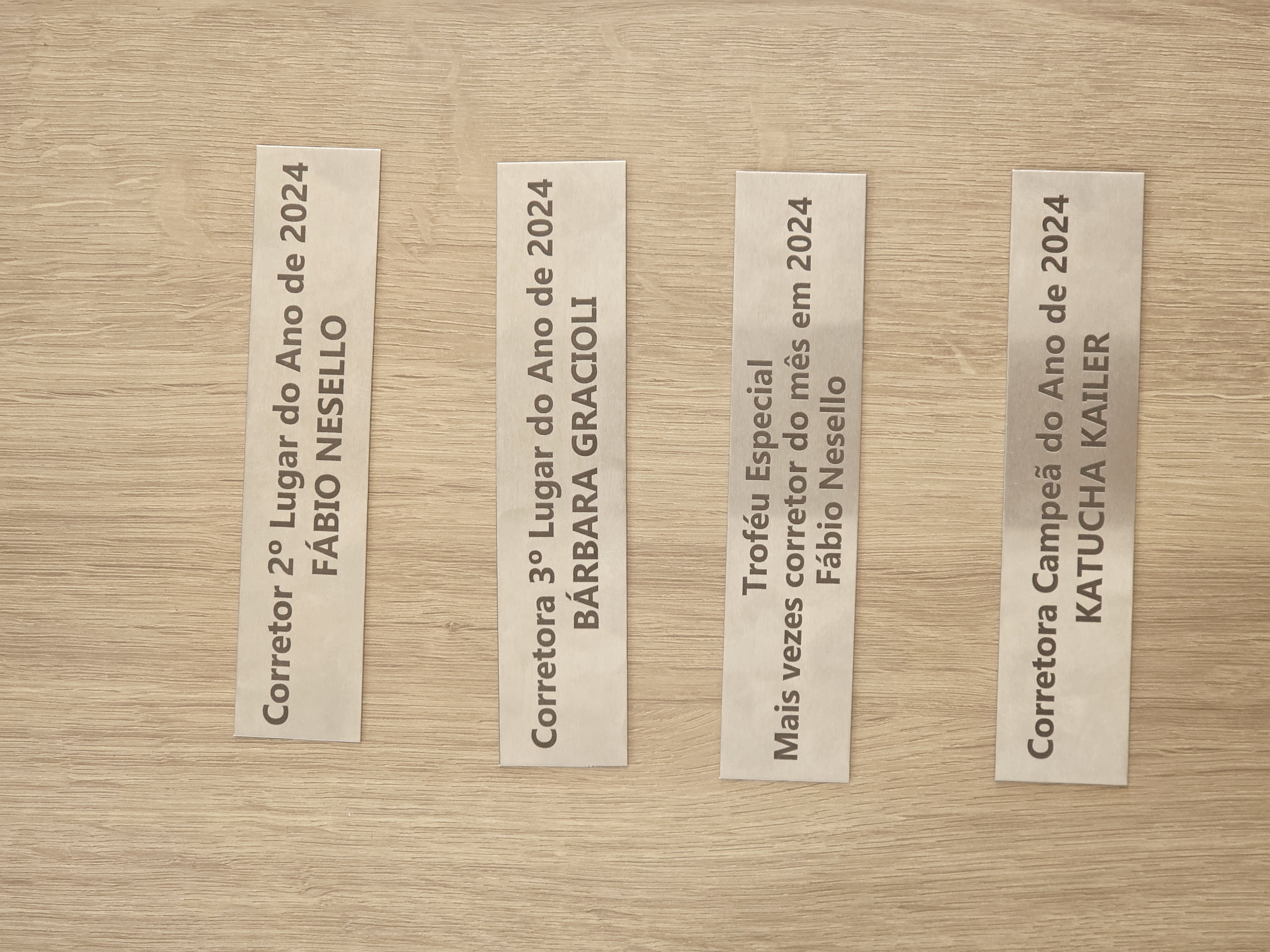 Plaquetas para Corretores